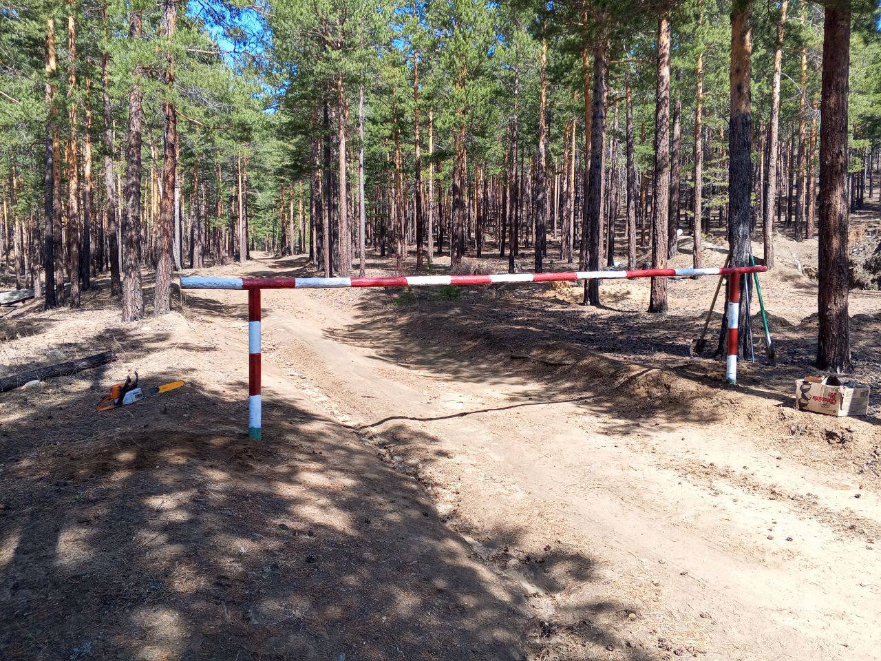 Фото В Улан-Удэ установлено 60 шлагбаумов при въезде в городские леса