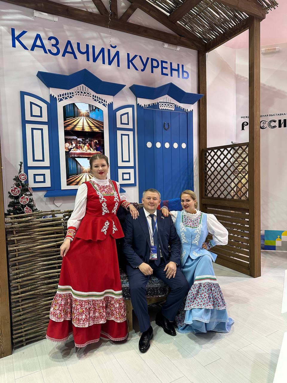 Фото Депутат Госдумы от Бурятии опубликовал фото в окружении красивых девушек
