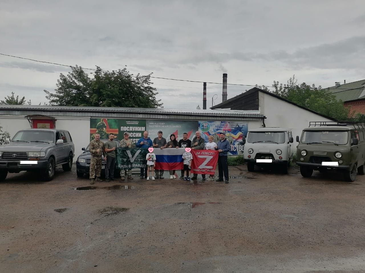 Фото Бойцам СВО из Бурятии самолетом отправили 4 автомобиля