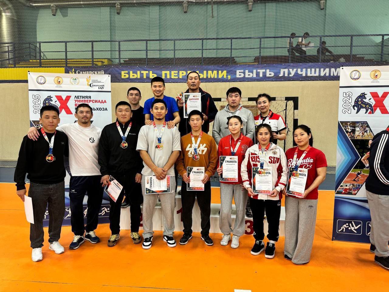 Фото Лучшие борцы аграрных вузов России обучаются в Бурятии