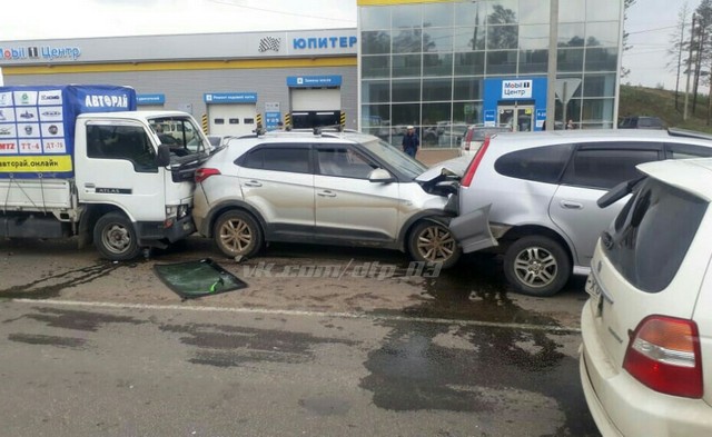 Фото Пять машин столкнулись в Улан-Удэ