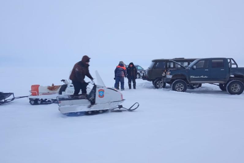 Фото Спасатели Бурятии извлекли из снежных заносов три автомобиля с пассажирами