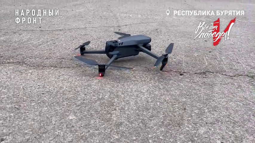 Фото В Бурятии бойцы СВО провели мастер-класс для детей по управлению дронами
