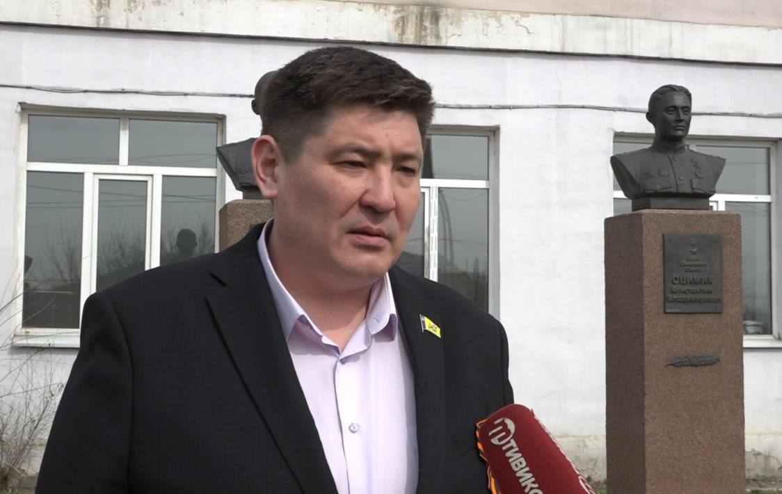 Фото Депутат Улан-Удэнского горсовета принял участие в медиапроекте об улицах героев 