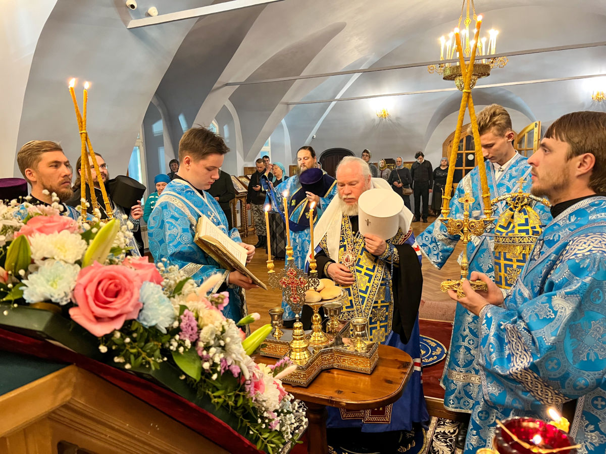 В день Казанской иконы Божией Матери в Улан-Удэ прошли праздничные  богослужения | 06.11.2022 | Новости Улан-Удэ - БезФормата