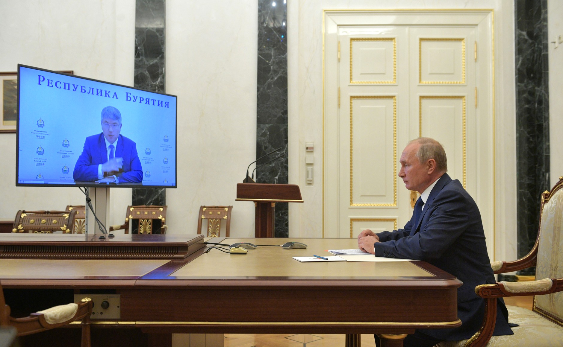 Фото Владимир Путин пообщался с Алексеем Цыденовым