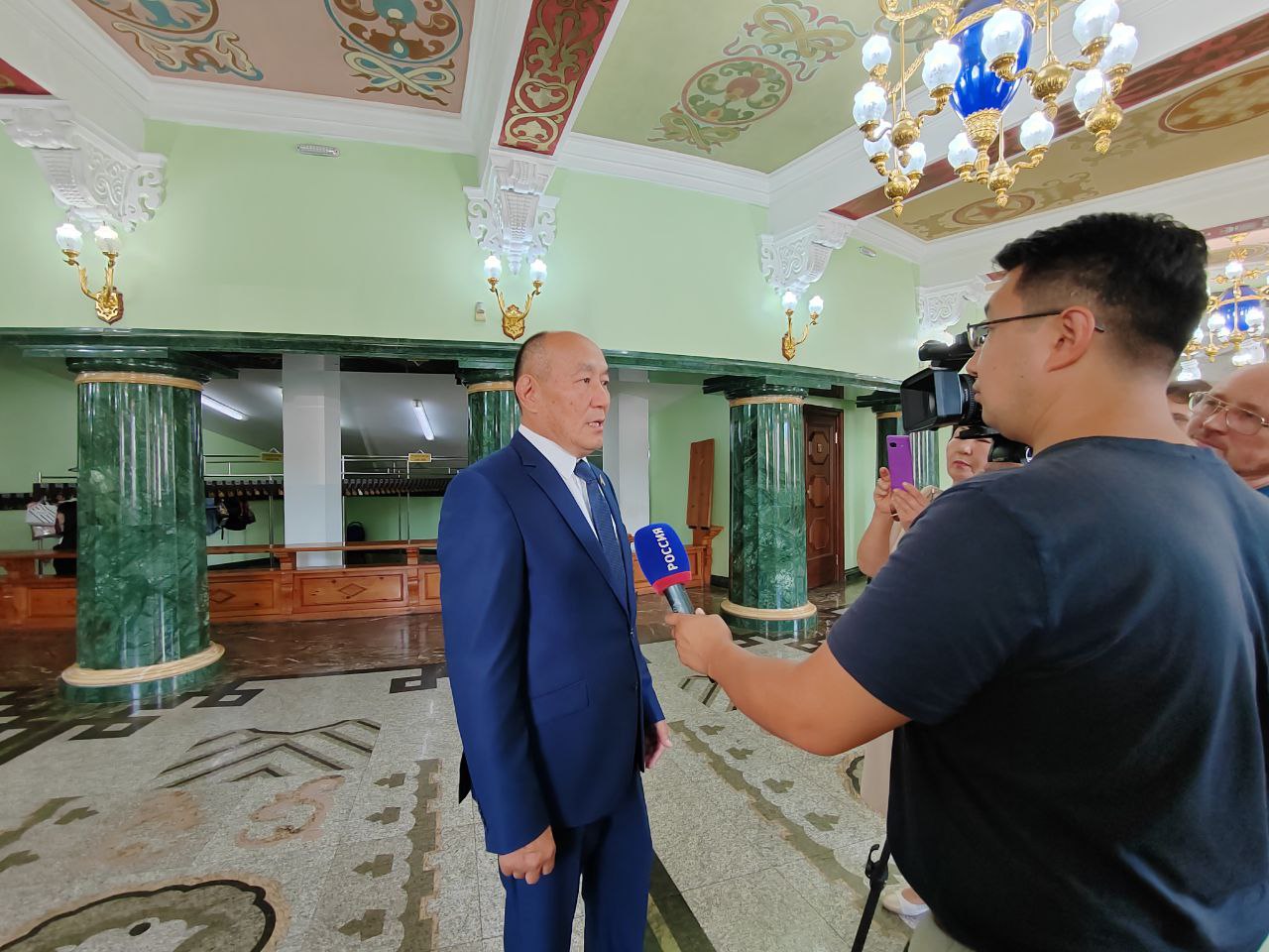 Фото Депутаты Народного Хурала приняли участие в конференции педагогов Бурятии 