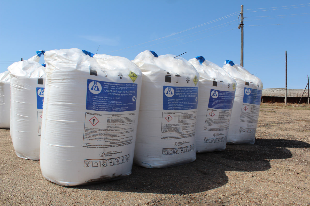 Фото Посевная кампания: аграрии в Бурятии закупили тоны минеральных удобрений