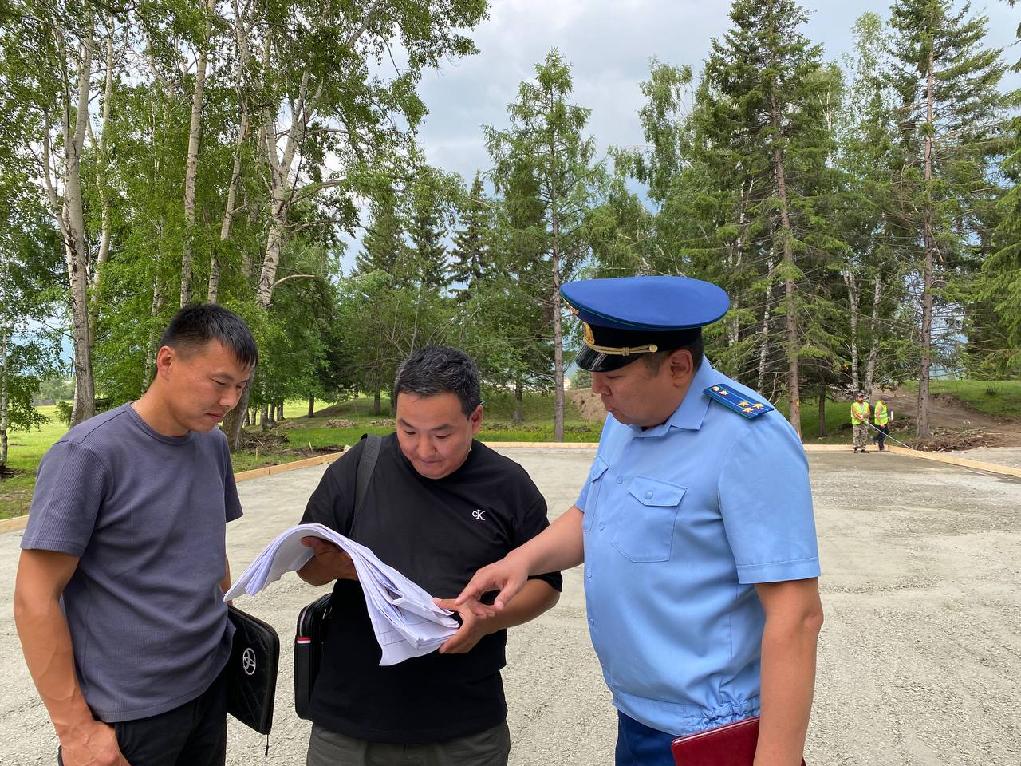 Фото Благоустройство одного из парков Бурятии идет с отставанием