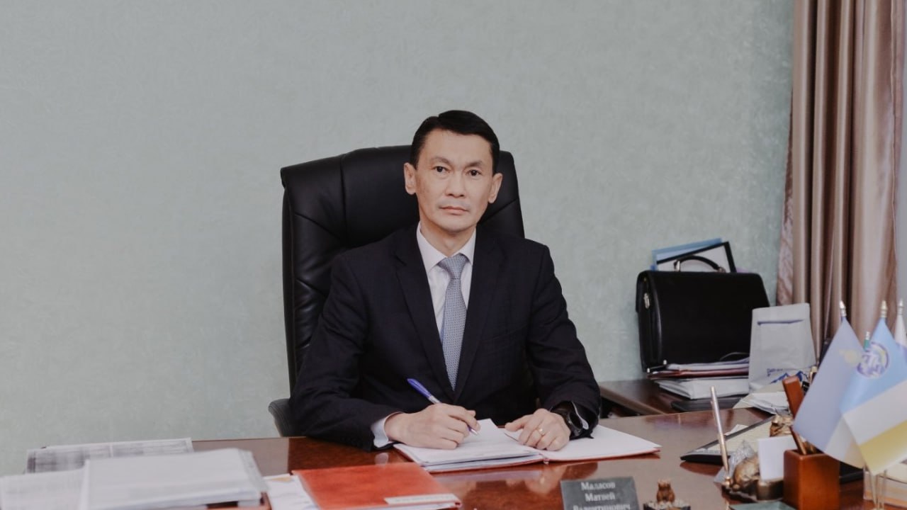 Фото Глава Окинского района Бурятии Матвей Мадасов досрочно покинул пост