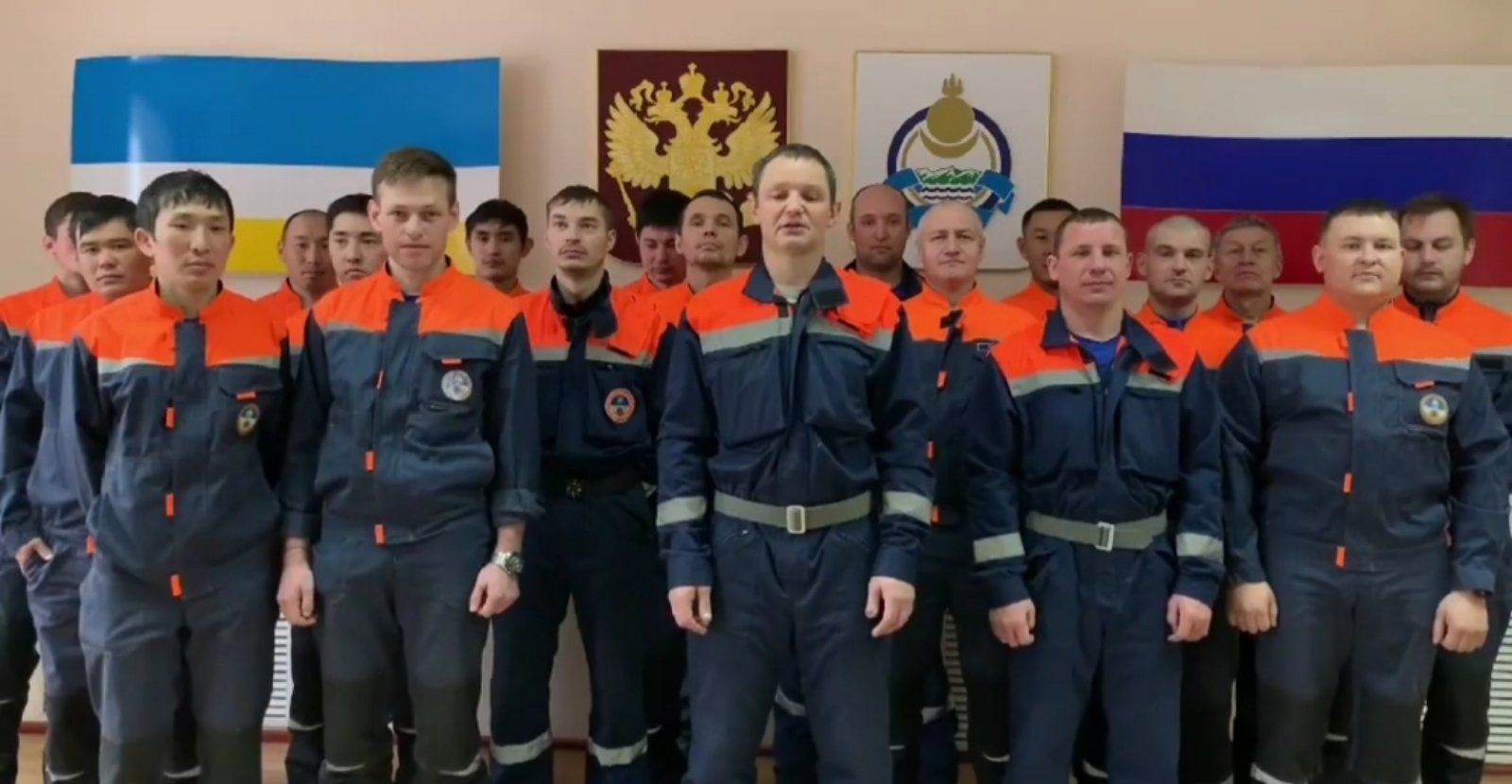 Фото В Бурятии спасатели обратились к главе республики с проблемой низких зарплат 