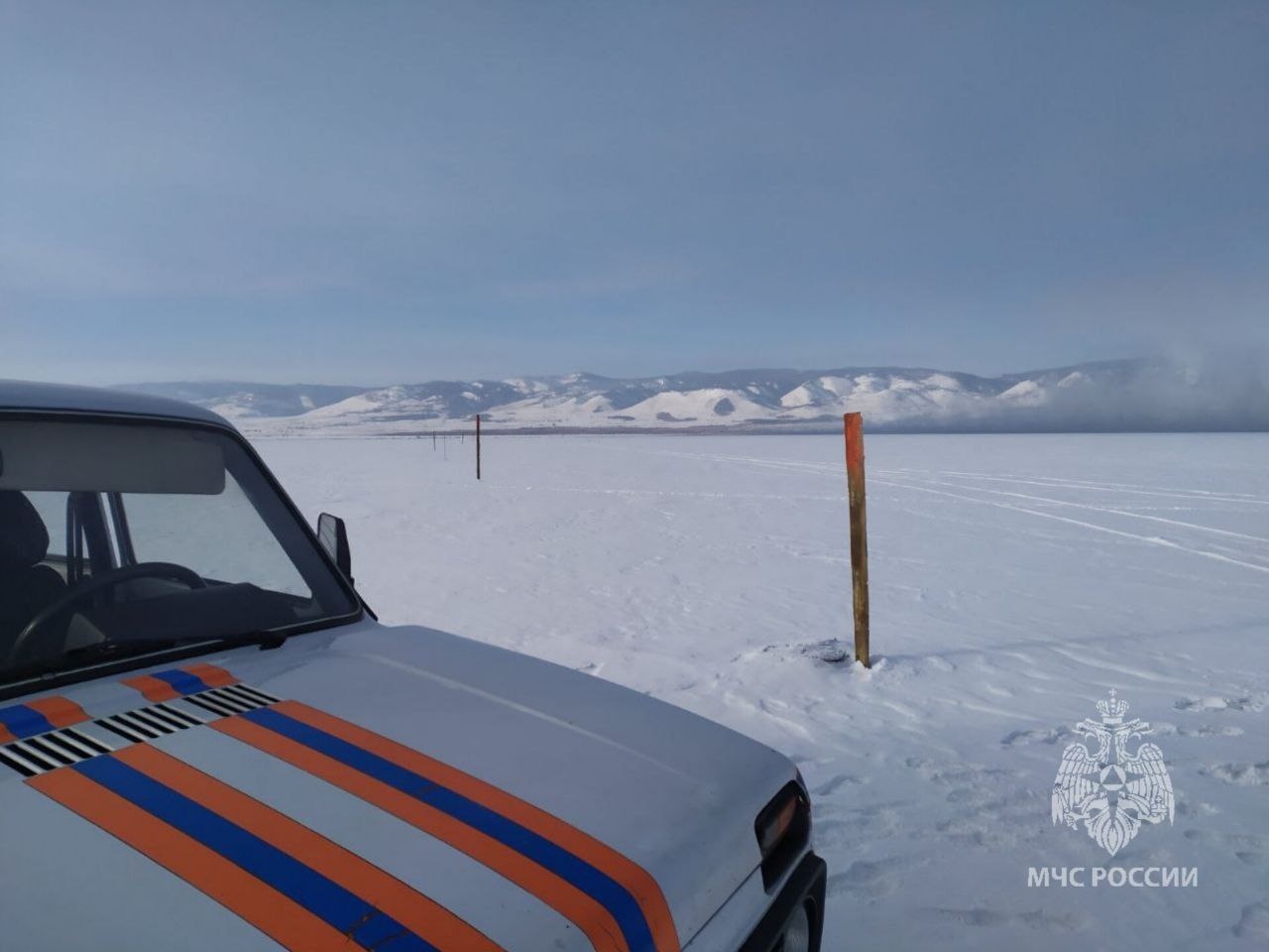 Фото В Бурятии работают четыре ледовые переправы