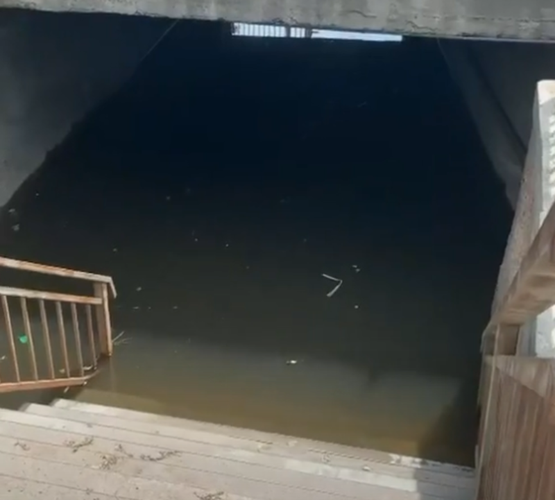 Фото В Улан-Удэ затопило подземный переход под Селенгинским мостом ►