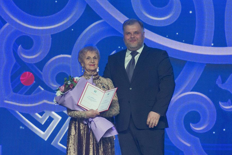 Фото Лауреатом государственной премии Республики Бурятия стала Нина Туманова