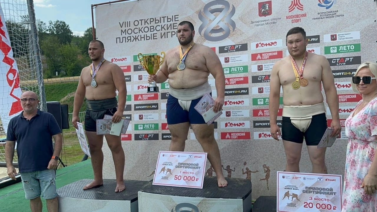 Фото Спортсмен из Бурятии завоевал медали  на пляжном сумо