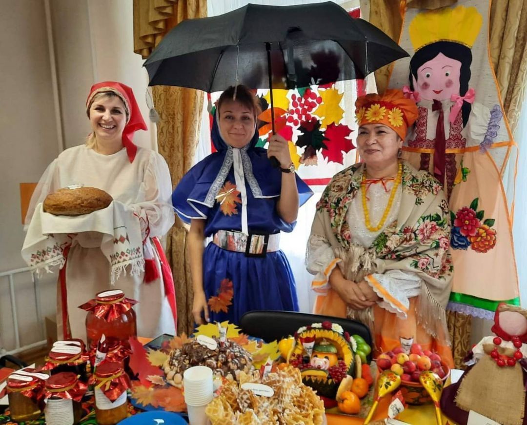 Фото В Улан-Удэ Городская больница № 4 провела ярмарку «Золотая осень» (ФОТО)