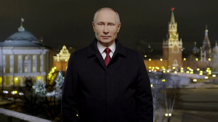 Фото Президент Владимир Путин поздравил россиян с Новым годом