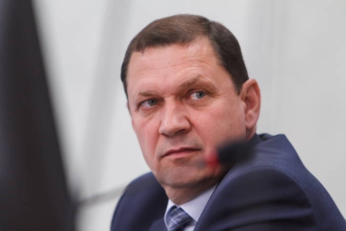 Фото Мэр Улан-Удэ Игорь Шутенков поручил проверить качество дорог