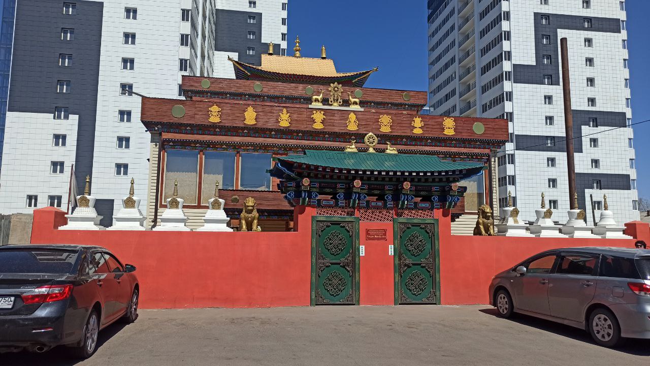 Фото В Улан-Удэ по нацпроекту ремонтируют дороги к буддийским дуганам