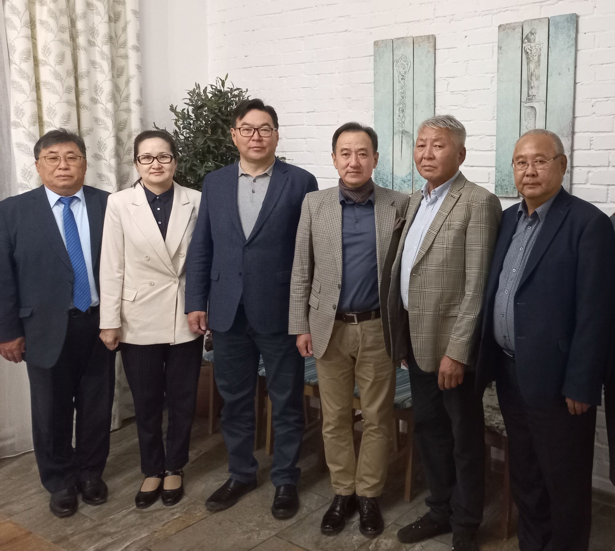 Фото В Бурятии прошла встреча с парламентариями Монголии