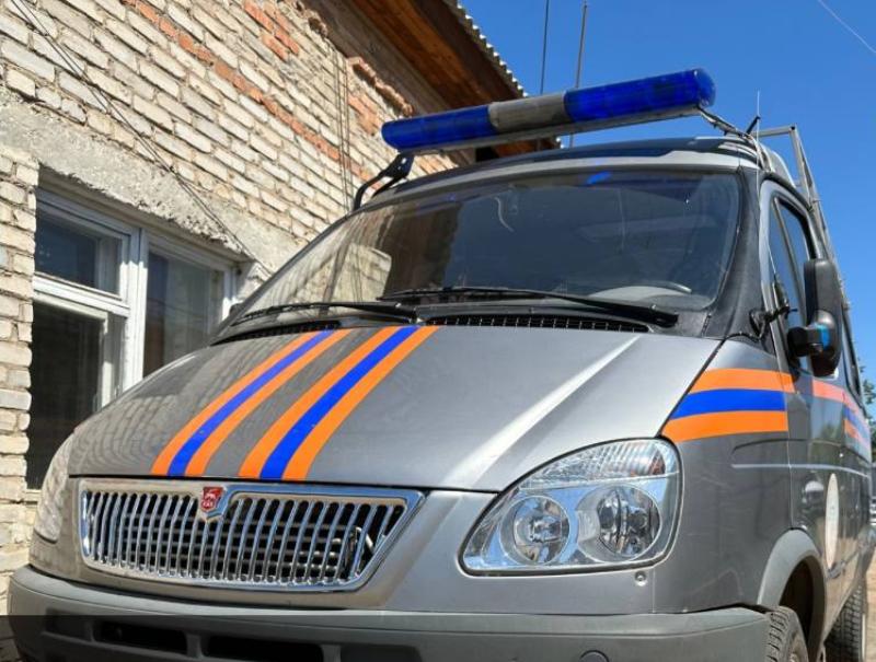 Фото В Улан-Удэ застрявшего в прутьях кроватки ребенка пришлось вызволять спасателям