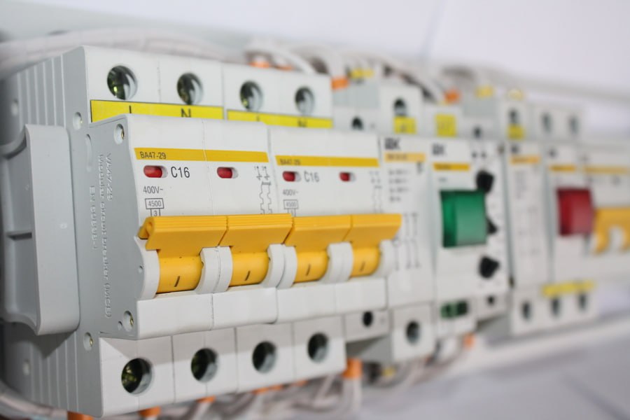 Фото В Бурятии обновят систему электроснабжения в 445 многоквартирных домах