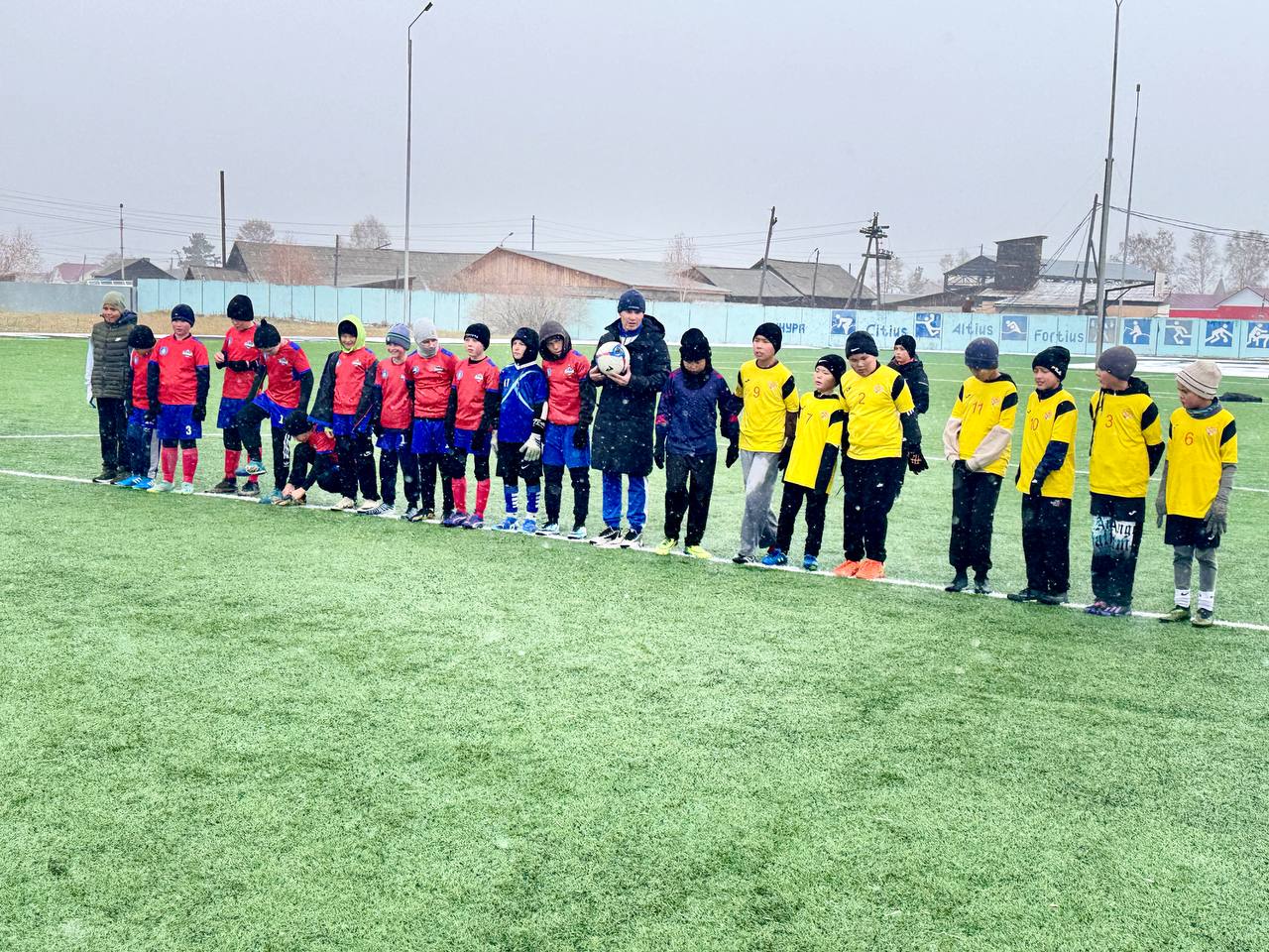 Фото В Бичурском районе Бурятии проходит ежегодный турнир по футболу памяти погибших при тушении пожаров лесников 