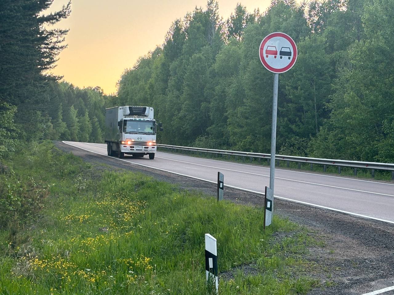 Фото Инспектор в Бурятии пропускал грузовики без весового контроля 