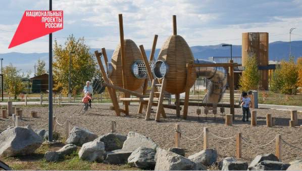 Фото Амфитеатр, спортивные площадки и кафе: как изменились Центральный парк и главная улица Гусинооозёрска