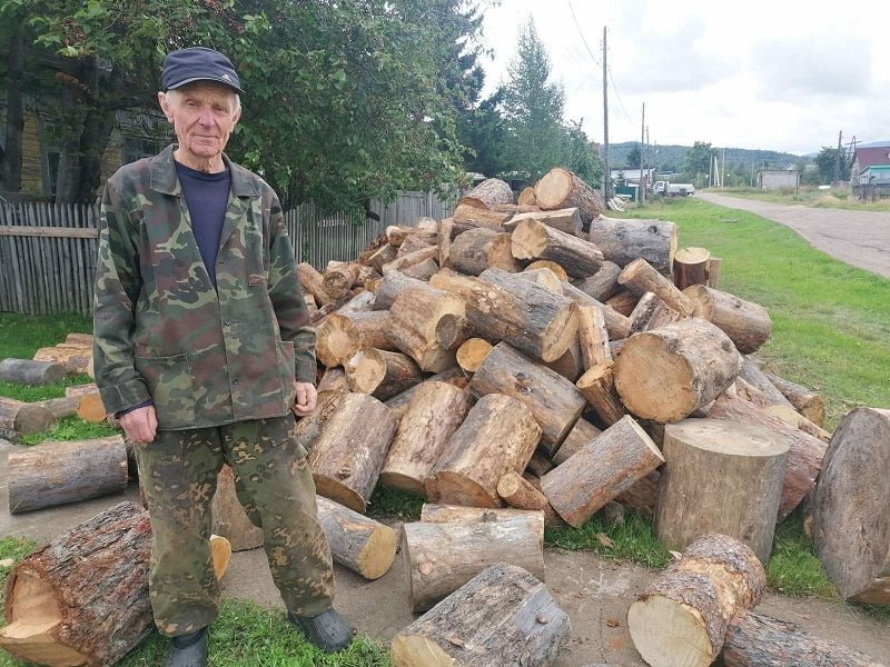 Фото От холодной зимы стариков в районе Бурятии спасают общественники 