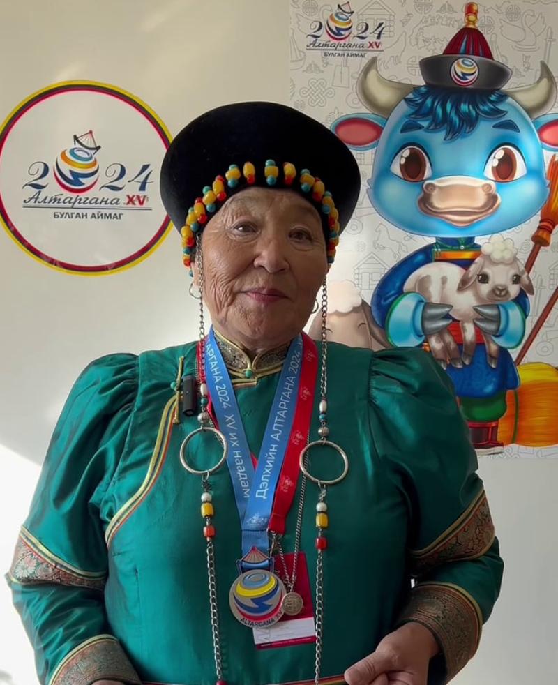 Фото Фермер из Бурятии победила на фестивале «Алтаргана» в конкурсе «Нангин бууса»