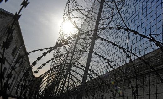 Фото Двух полицейских из Бурятии приговорили к тюрьме за избиение задержанных