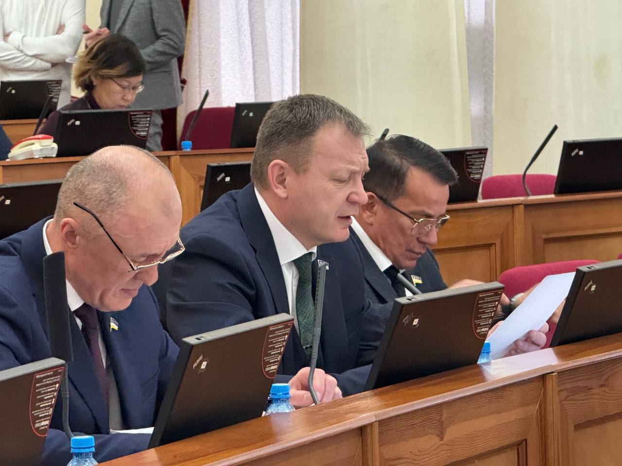 Фото Мүнөөдэр Арадай Хуралай 16-дахи ээлжээтэ сесси дээрэ һунгамалнууд «Буряад Уласта кадетскэ һуралсал тухай» хуули абаба