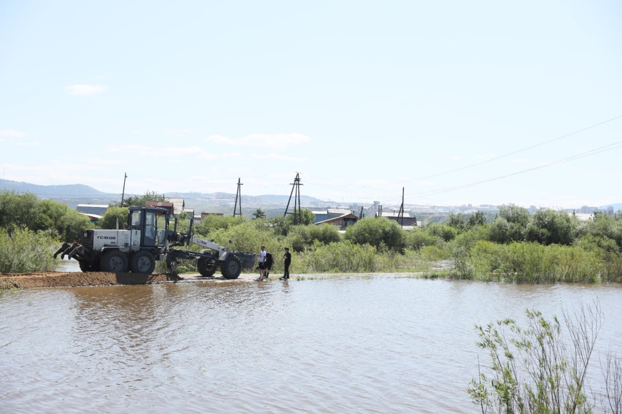 Фото Уровень воды в реках Улан-Удэ стремительно падает