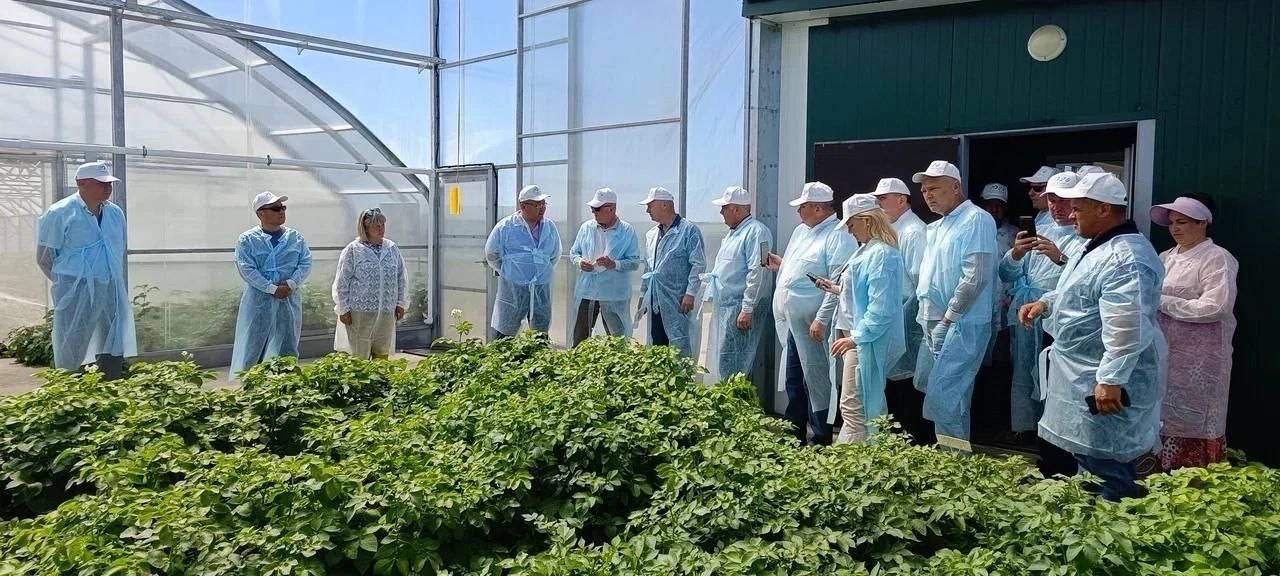 Фото Растениеводов Бурятии проконсультировал академик РАН