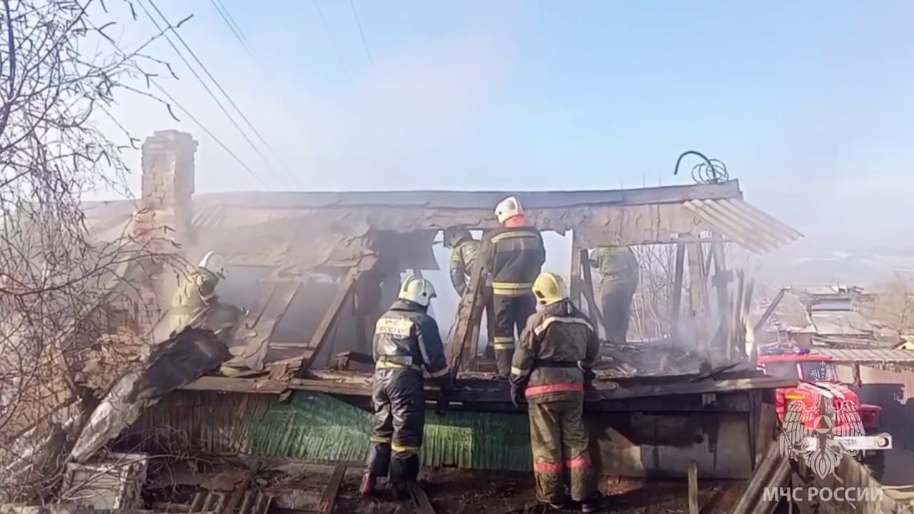 Фото На пожаре в Улан-Удэ погиб пожилой мужчина