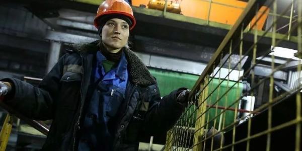 Фото Россиянки заменят мигрантов на стройках