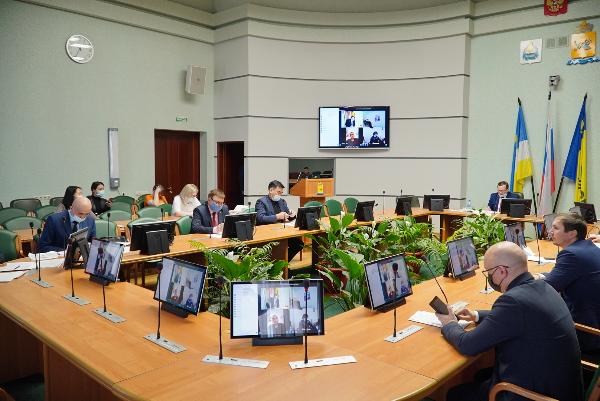 Фото Депутаты рекомендовали комитетам задуматься над повышением доходов городского бюджета
