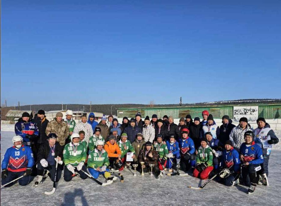 Фото Участники первенства Бурятии по хоккею с мячом отправили свой призовой фонд на СВО  