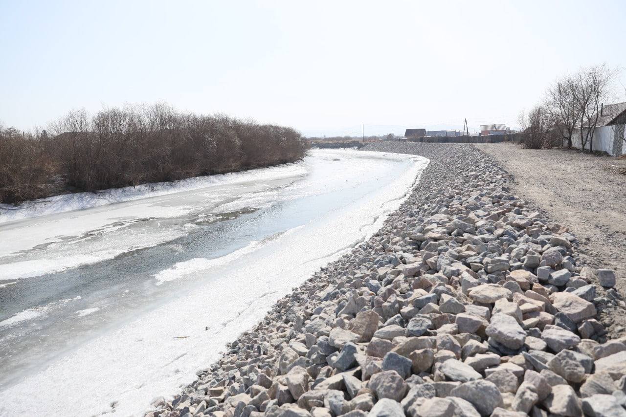 Фото На Левом берегу Улан-Удэ восстанавливают берега рядом с СНТ