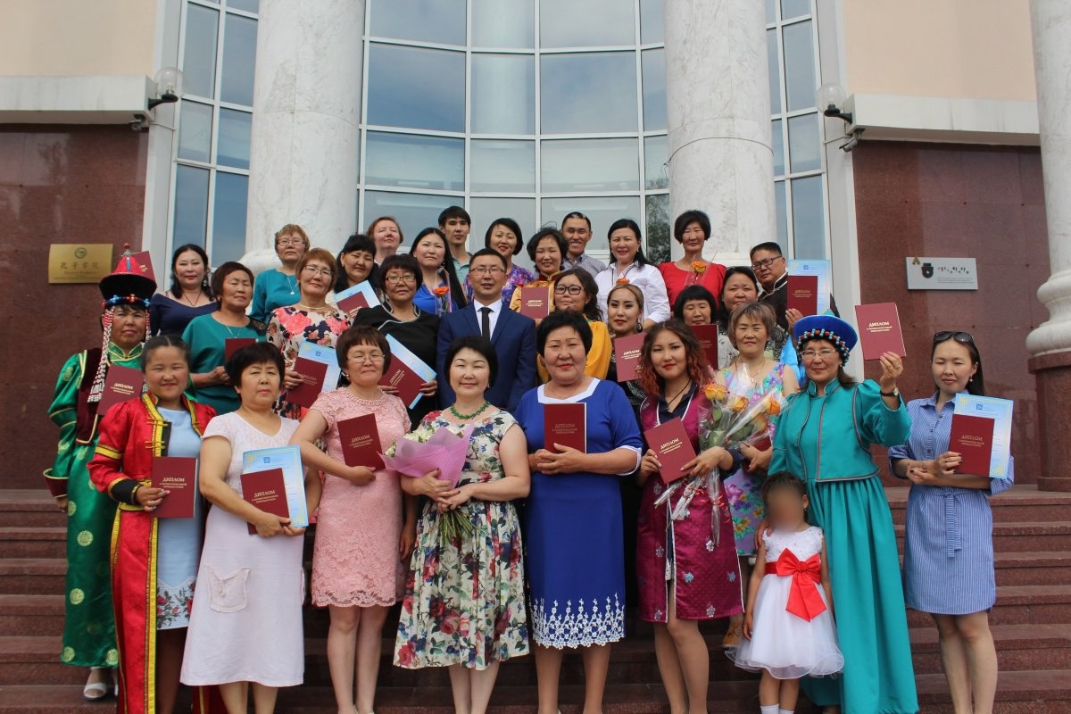 Фото В Улан-Удэ пройдет II Межрегиональный съезд учителей бурятского языка и литературы
