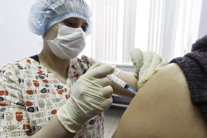 Фото Житель Бурятии заболел после первой прививки вакцины