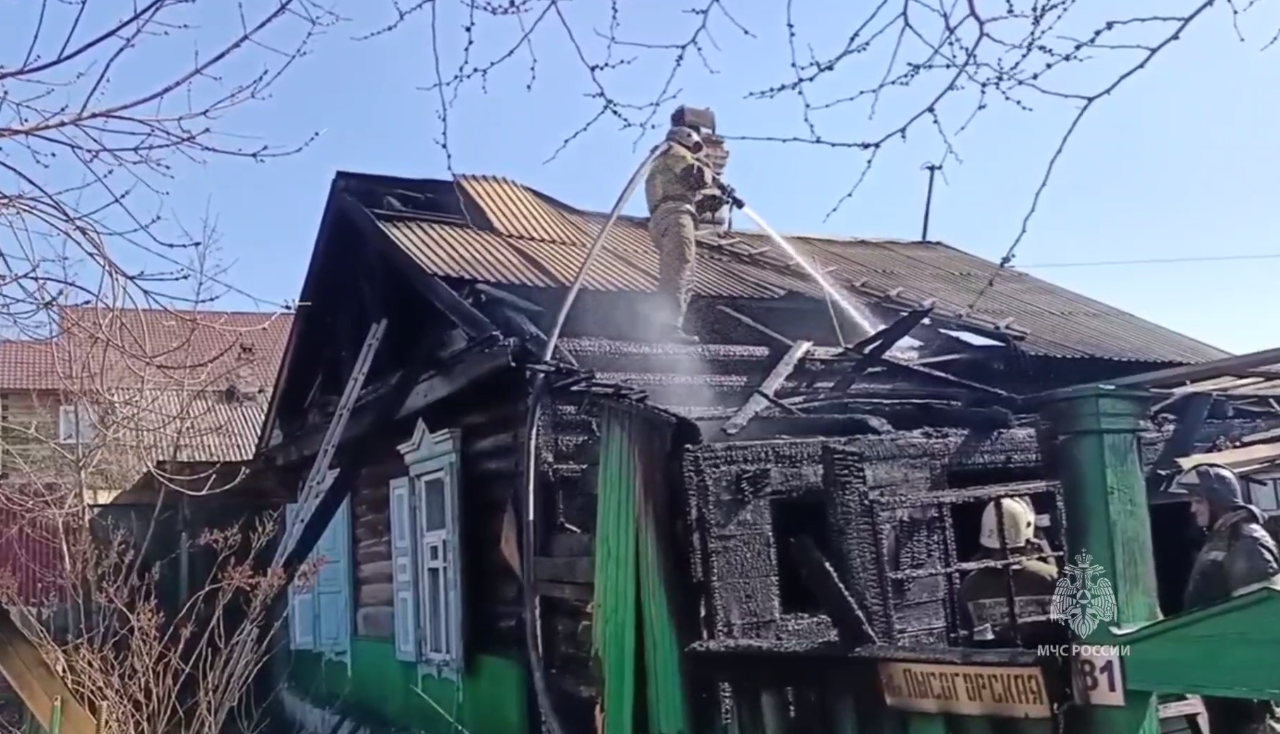 Фото В Улан-Удэ на пожаре погибла женщина