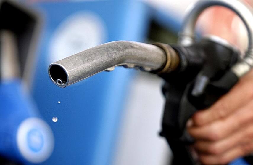 Фото ФАС обвинила «Роснефть» за рост цен на бензин