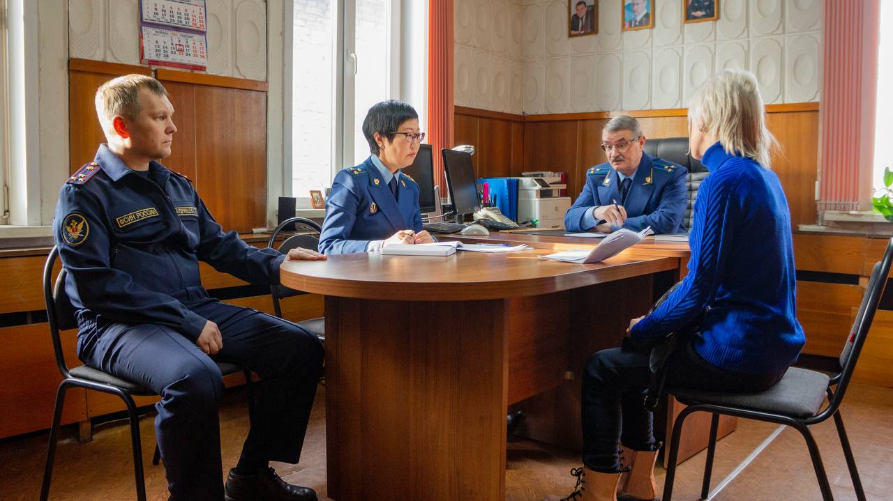 Фото Прокуратура Бурятии провела прием граждан в уголовно-исполнительной инспекции