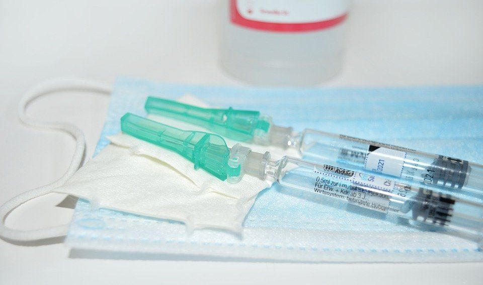 Фото Частным клиникам Бурятии разрешено проводить вакцинацию от ковида 