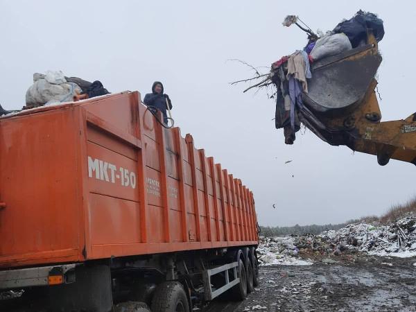 Фото В Тункинском районе начали убирать многолетнюю свалку (ФОТО)