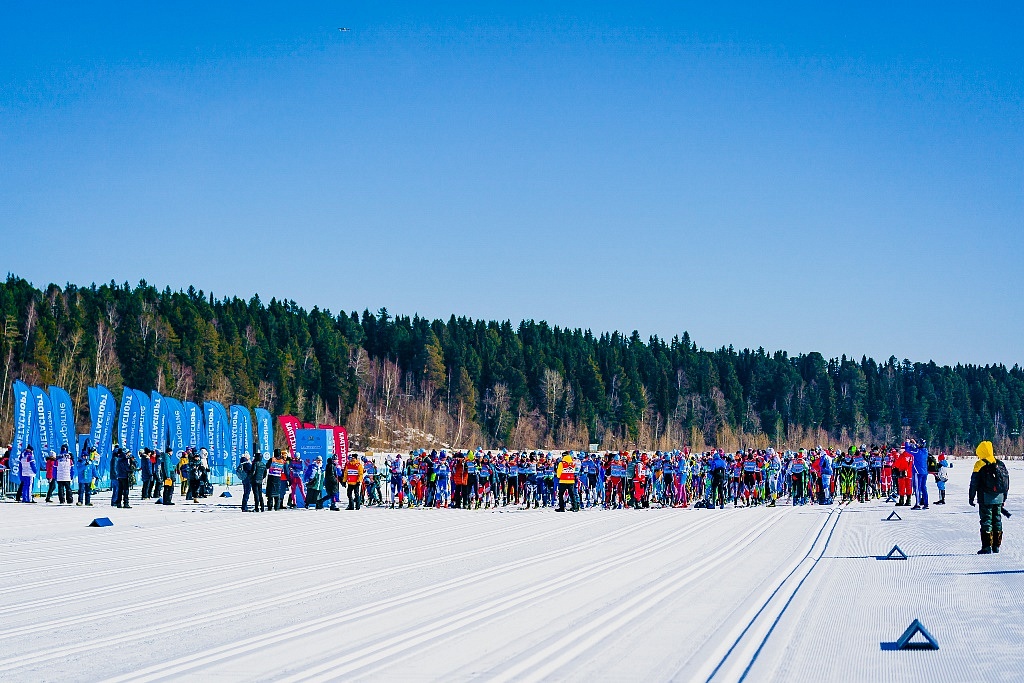Фото Группа ВТБ: более 1000 лыжников зарегистрировались на Югорский лыжный марафон