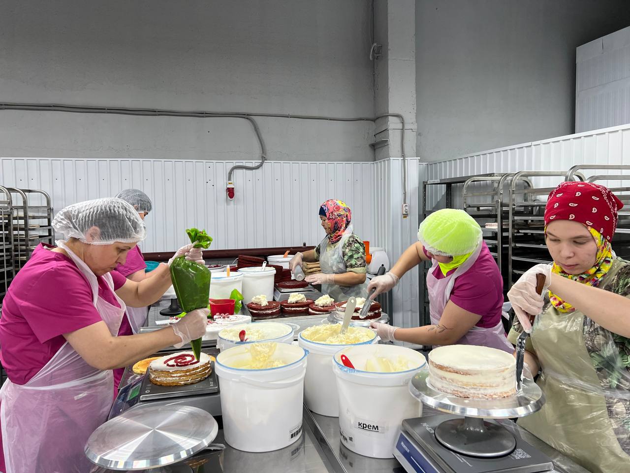 Фото В Бурятии кондитерский цех «Березка» расширяет производство