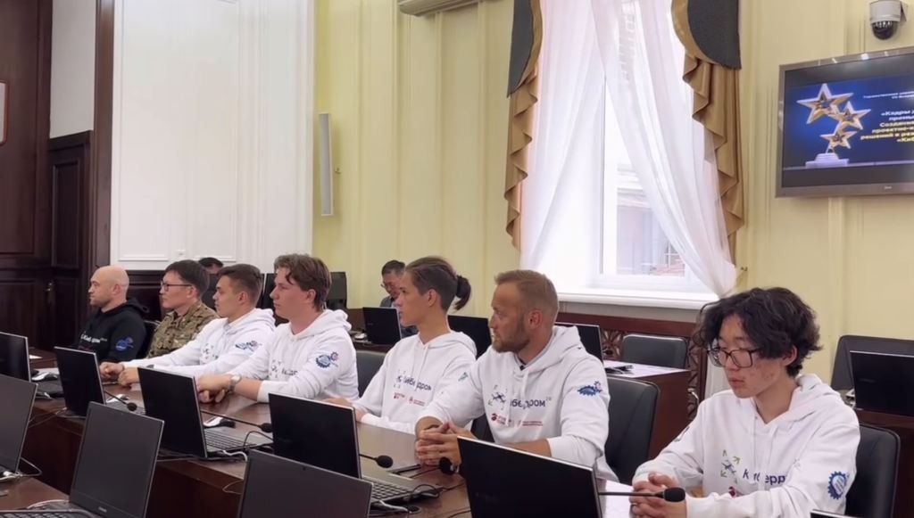 Фото Команда из Бурятии вошла в число лучших на всероссийском финале «Кибердрома» в Москве